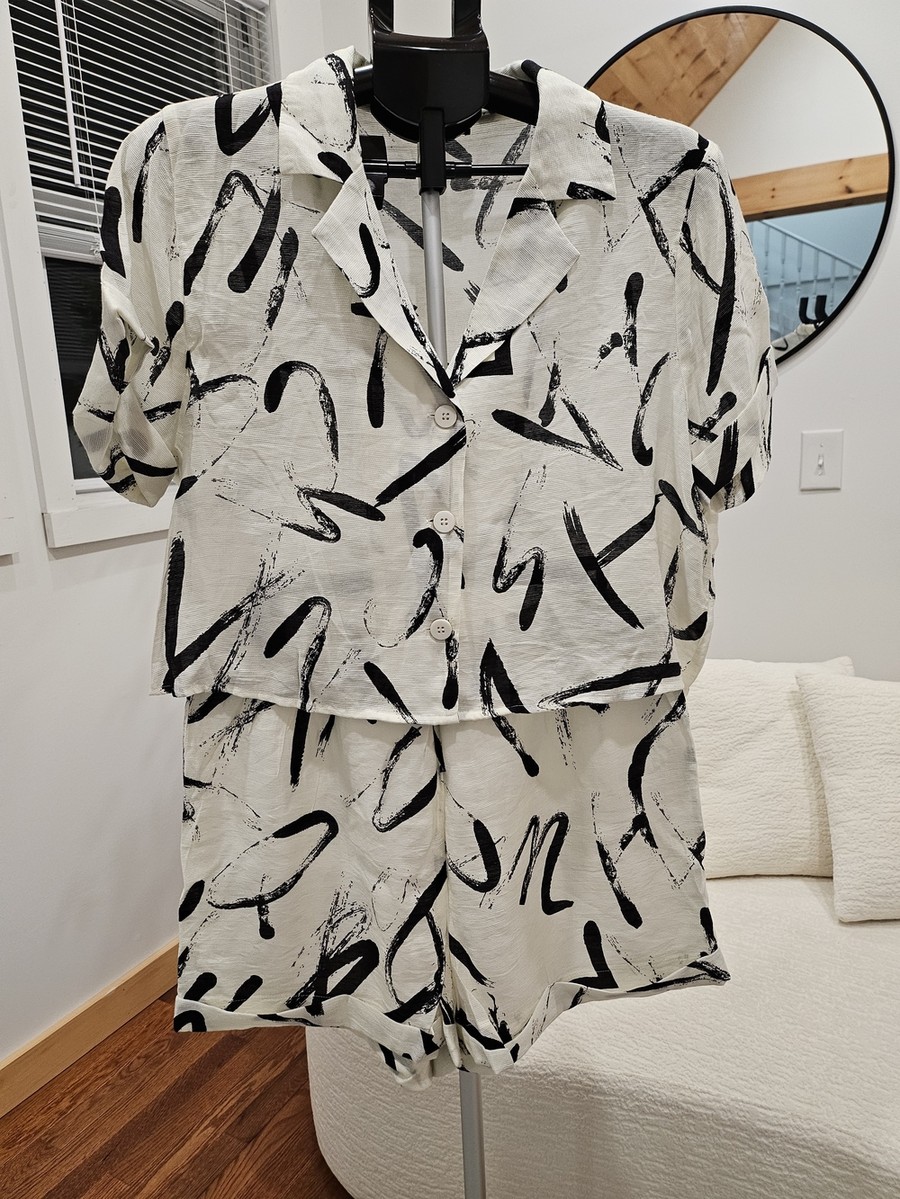 Conjunto Lulus 'Artistic Essence' de Top y Short Blanco y Negro - Talla L